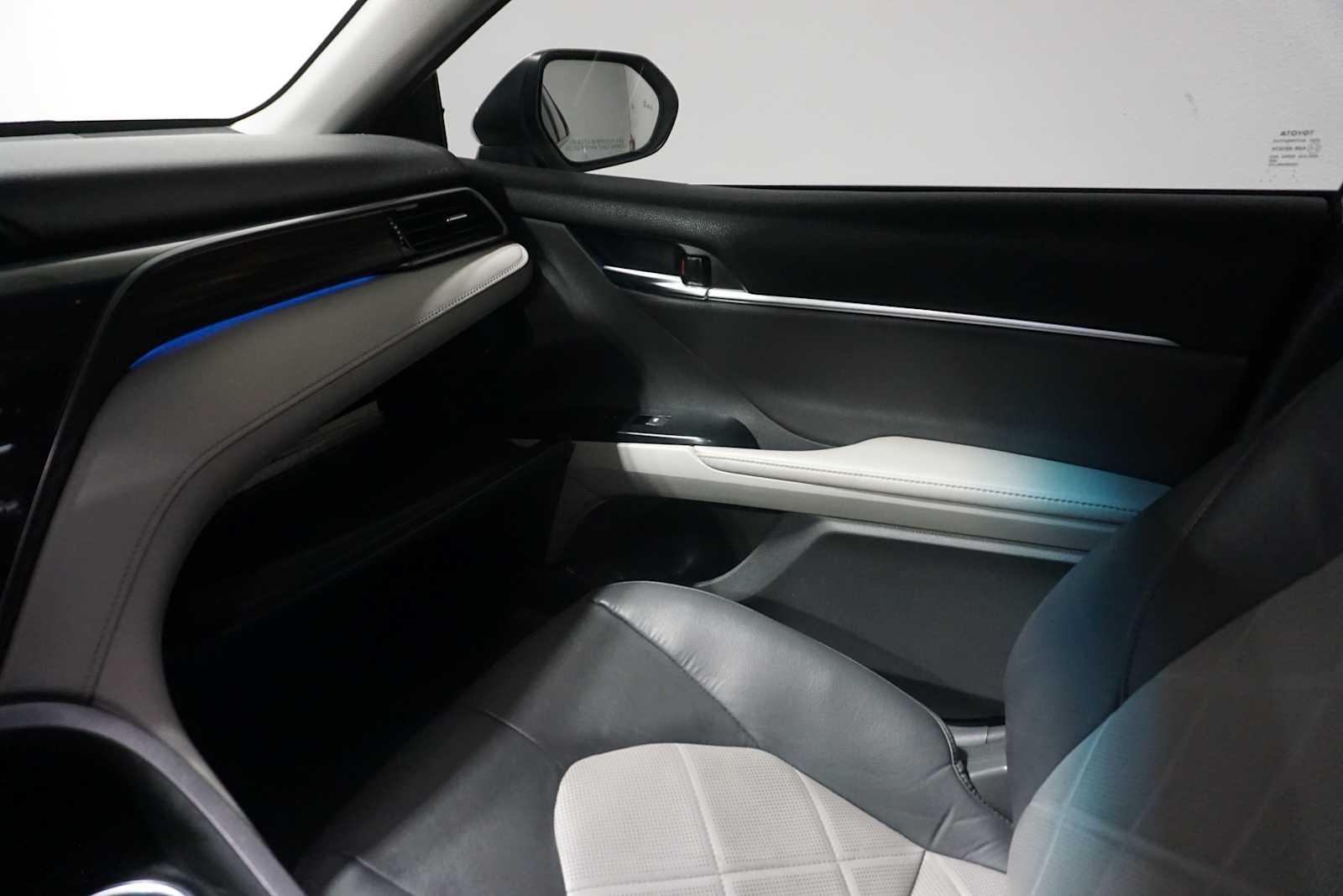 Thumbnail: 2019 Toyota Camry - 20