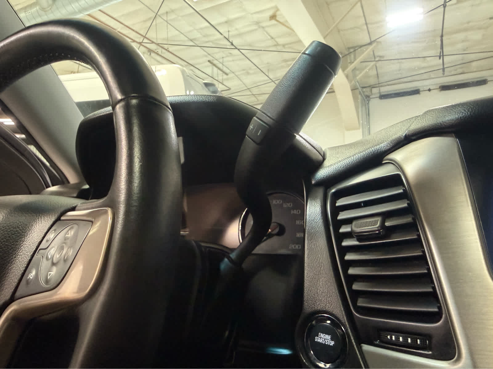 Thumbnail: 2016 GMC Yukon - 25