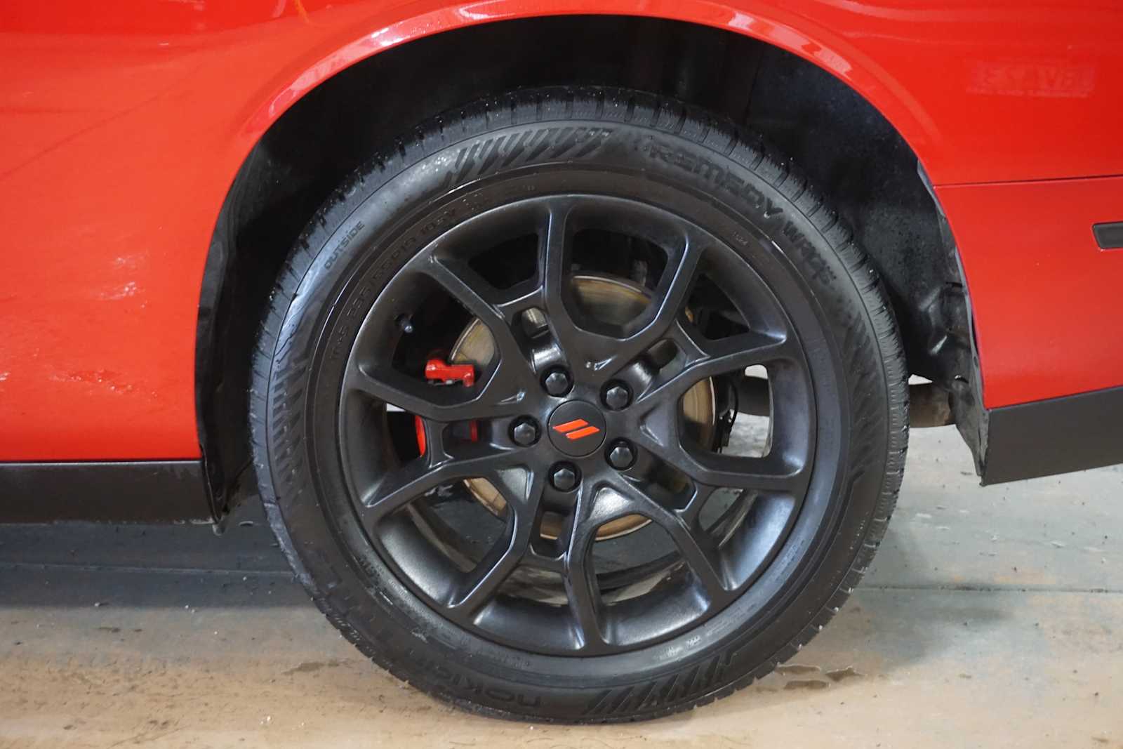 Thumbnail: 2017 Dodge Challenger - 9