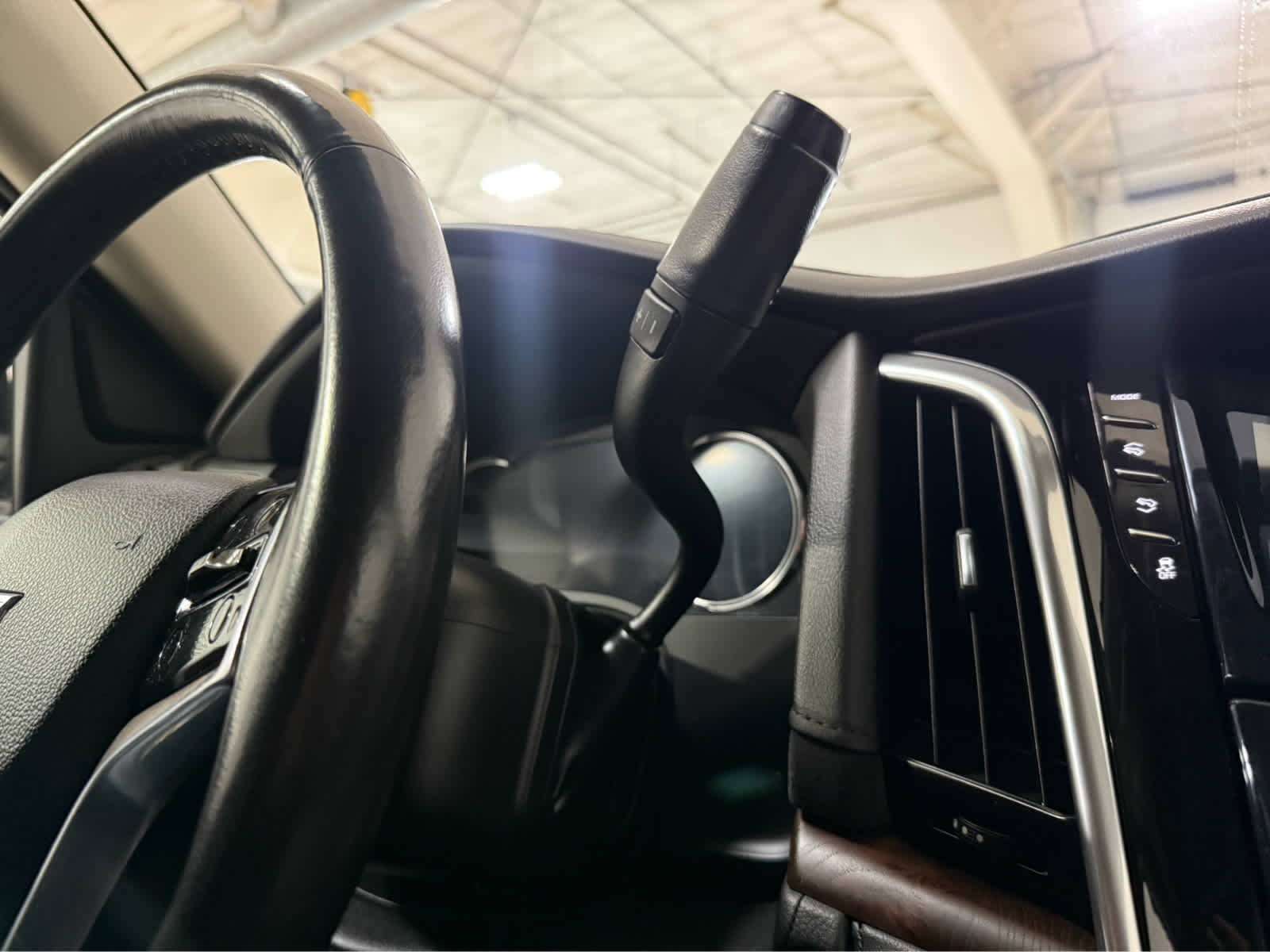 Thumbnail: 2020 Cadillac Escalade - 25