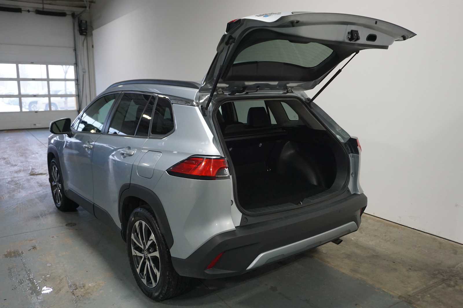 Thumbnail: 2023 Toyota Corolla Cross - 4