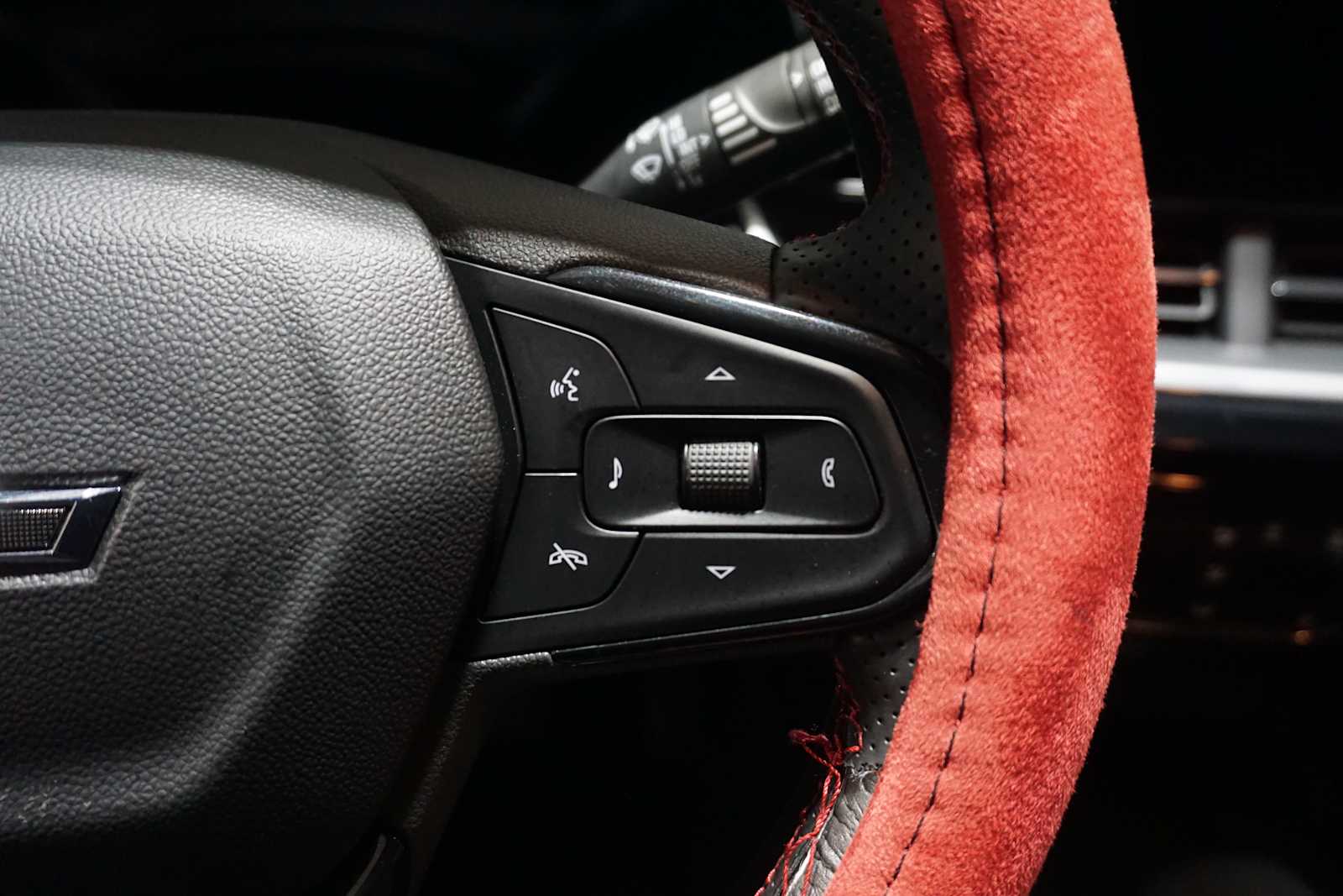 Thumbnail: 2024 Chevrolet Trax - 23