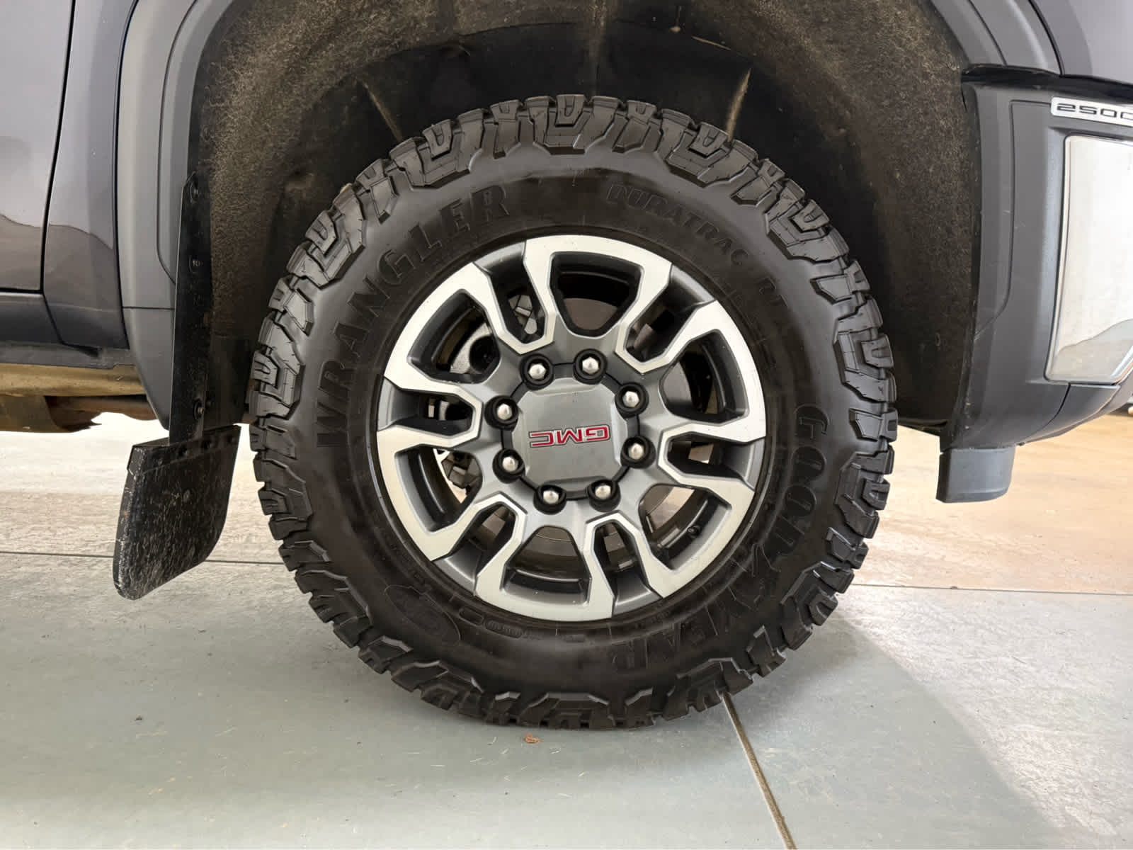Thumbnail: 2024 GMC Sierra 2500 - 11