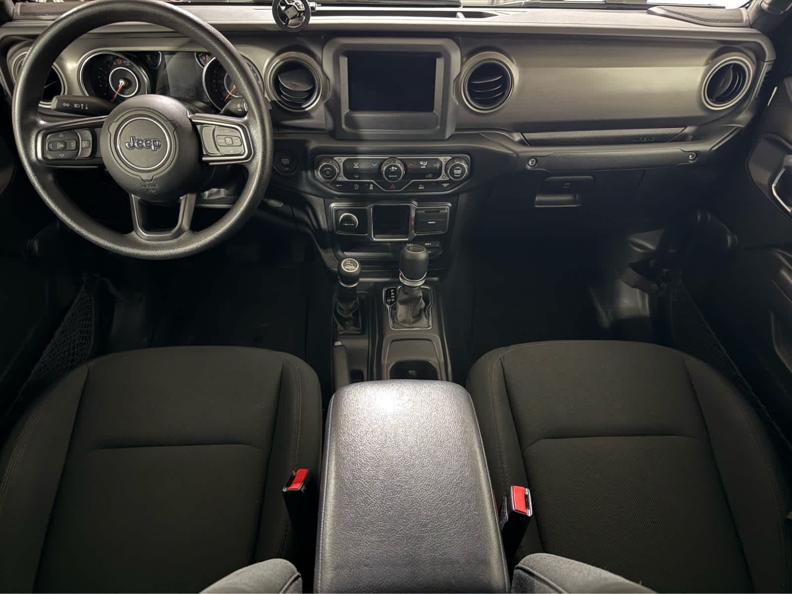 Thumbnail: 2022 Jeep Gladiator - 16