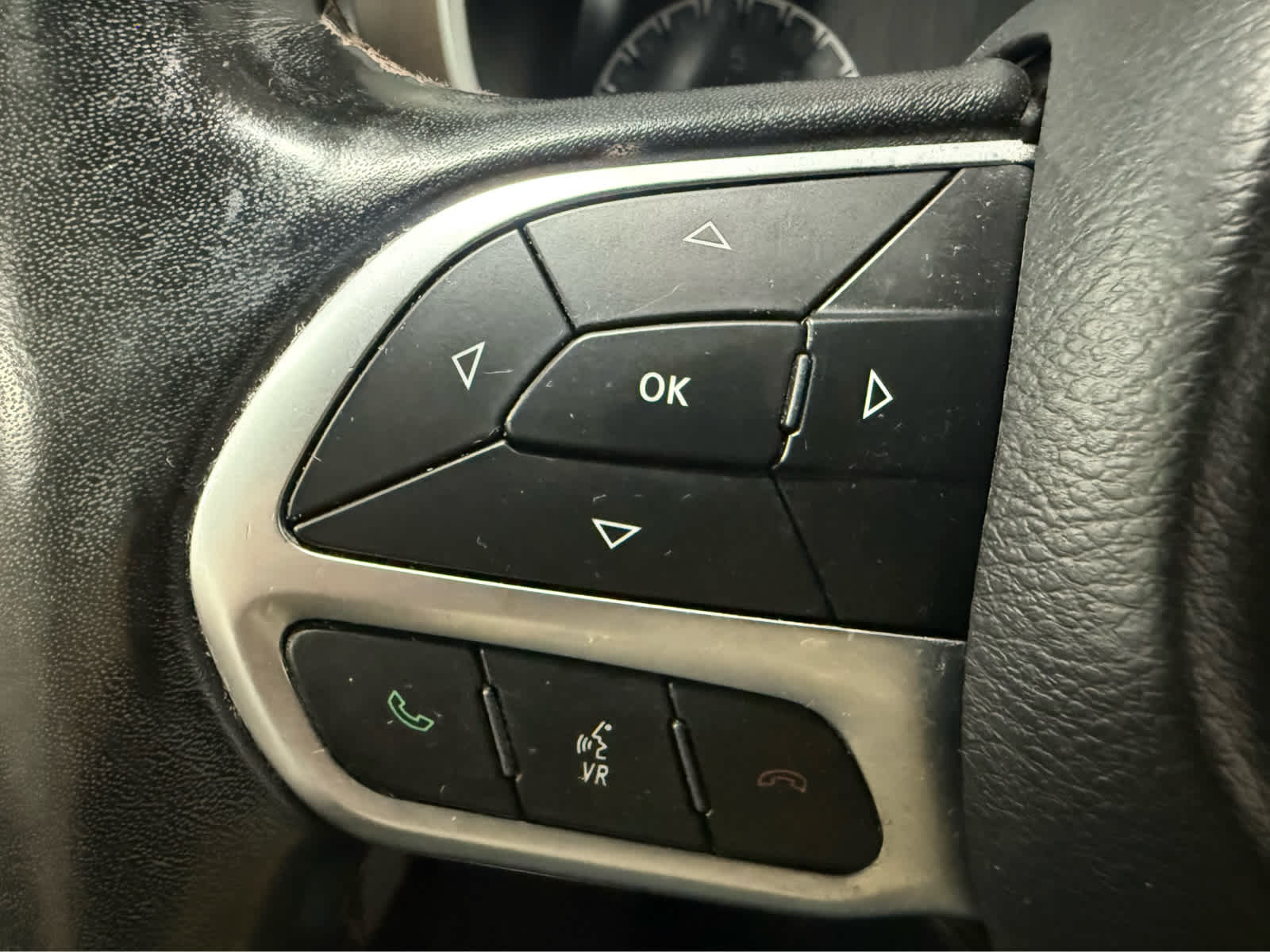 Thumbnail: 2019 Chrysler Pacifica - 19