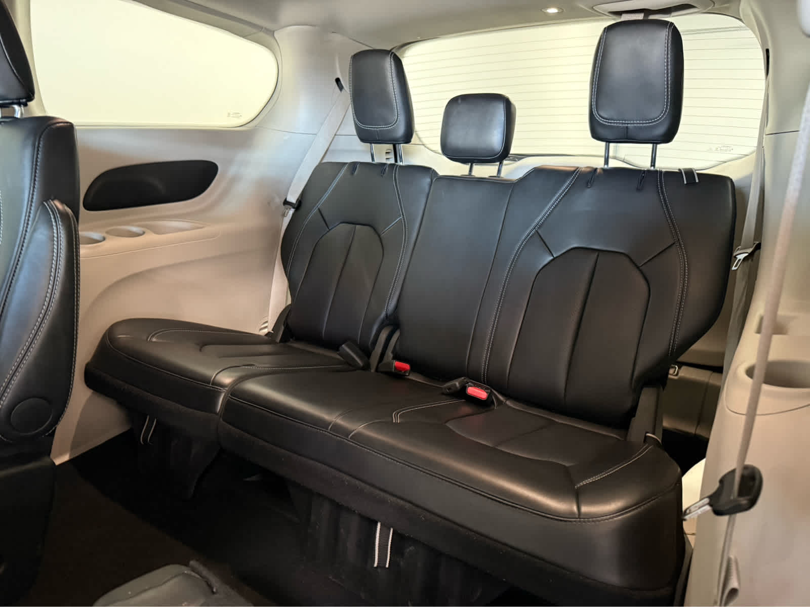 Thumbnail: 2024 Chrysler Pacifica - 16