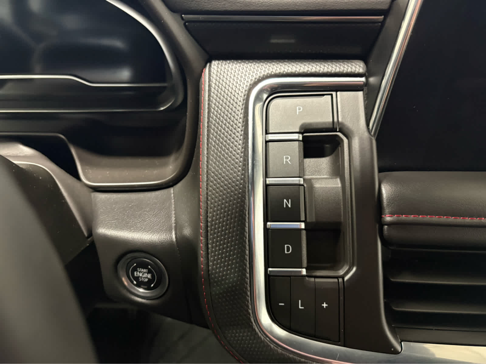 Thumbnail: 2024 Chevrolet Suburban - 23