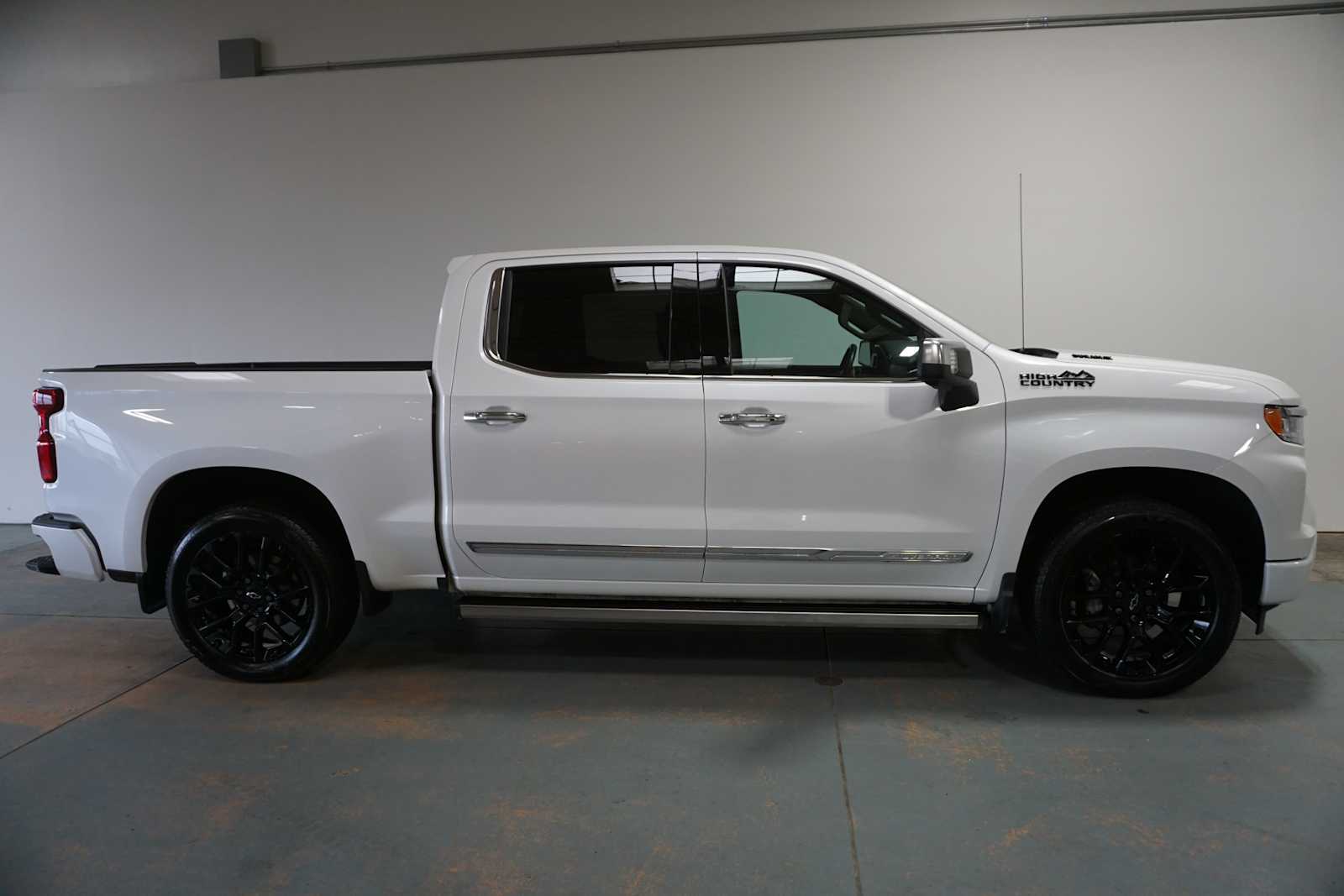 Thumbnail: 2023 Chevrolet Silverado 1500 - 7