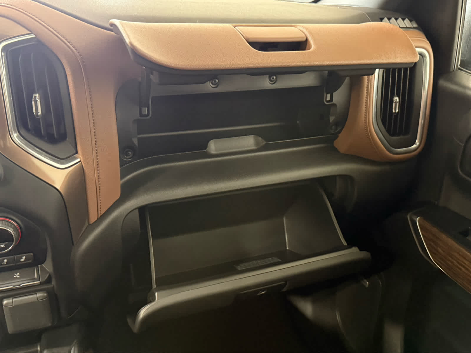 Thumbnail: 2020 Chevrolet Silverado 1500 - 21