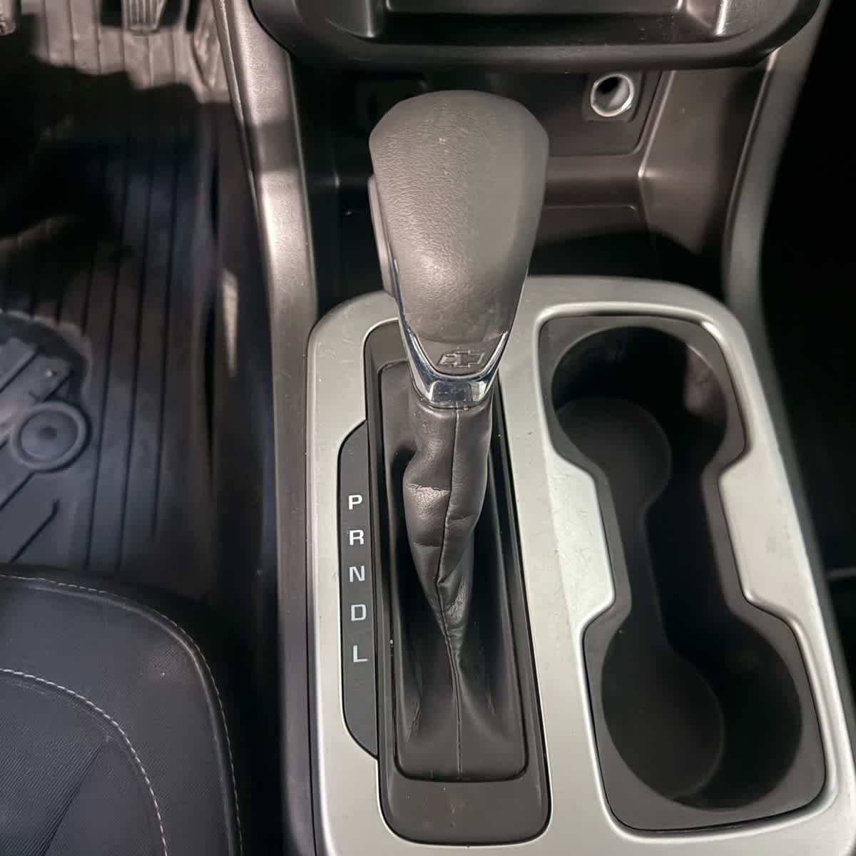 Thumbnail: 2022 Chevrolet Colorado - 16