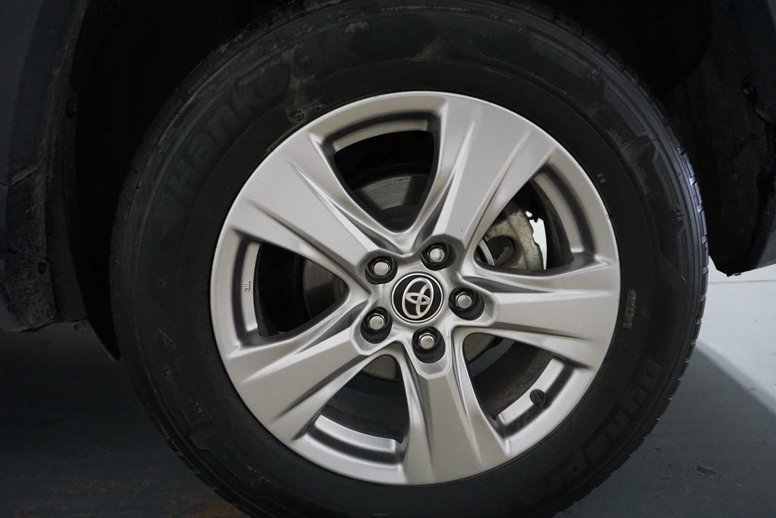 Thumbnail: 2024 Toyota RAV4 - 11
