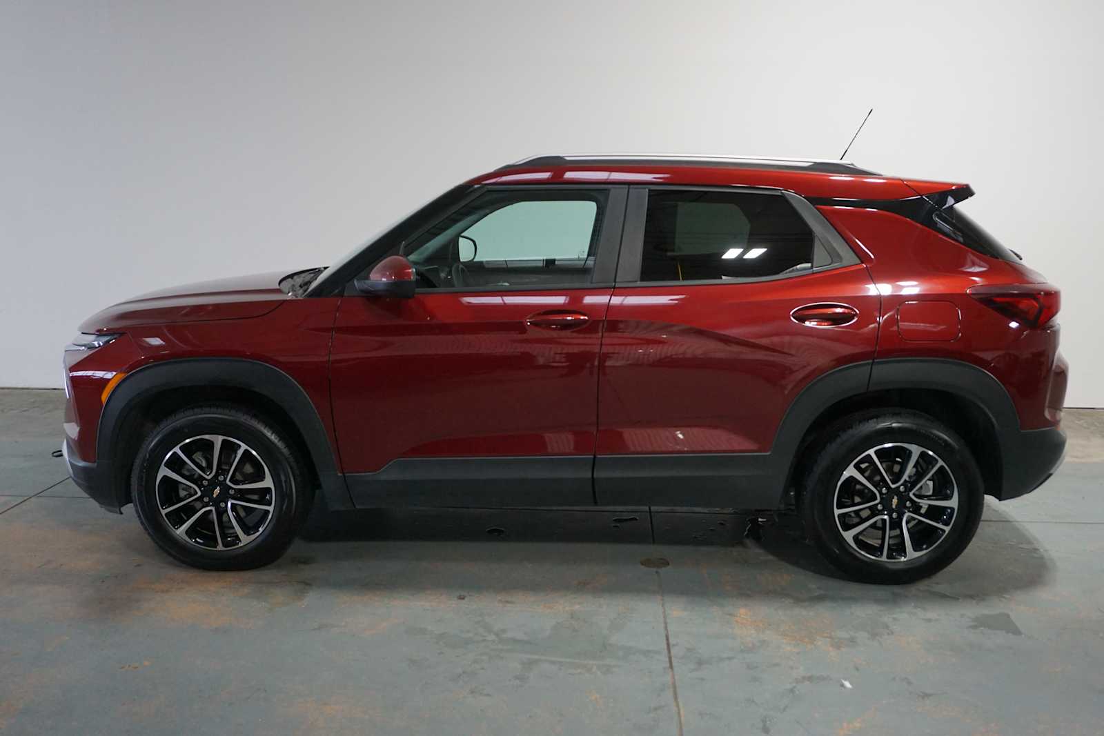 Thumbnail: 2025 Chevrolet TrailBlazer - 2