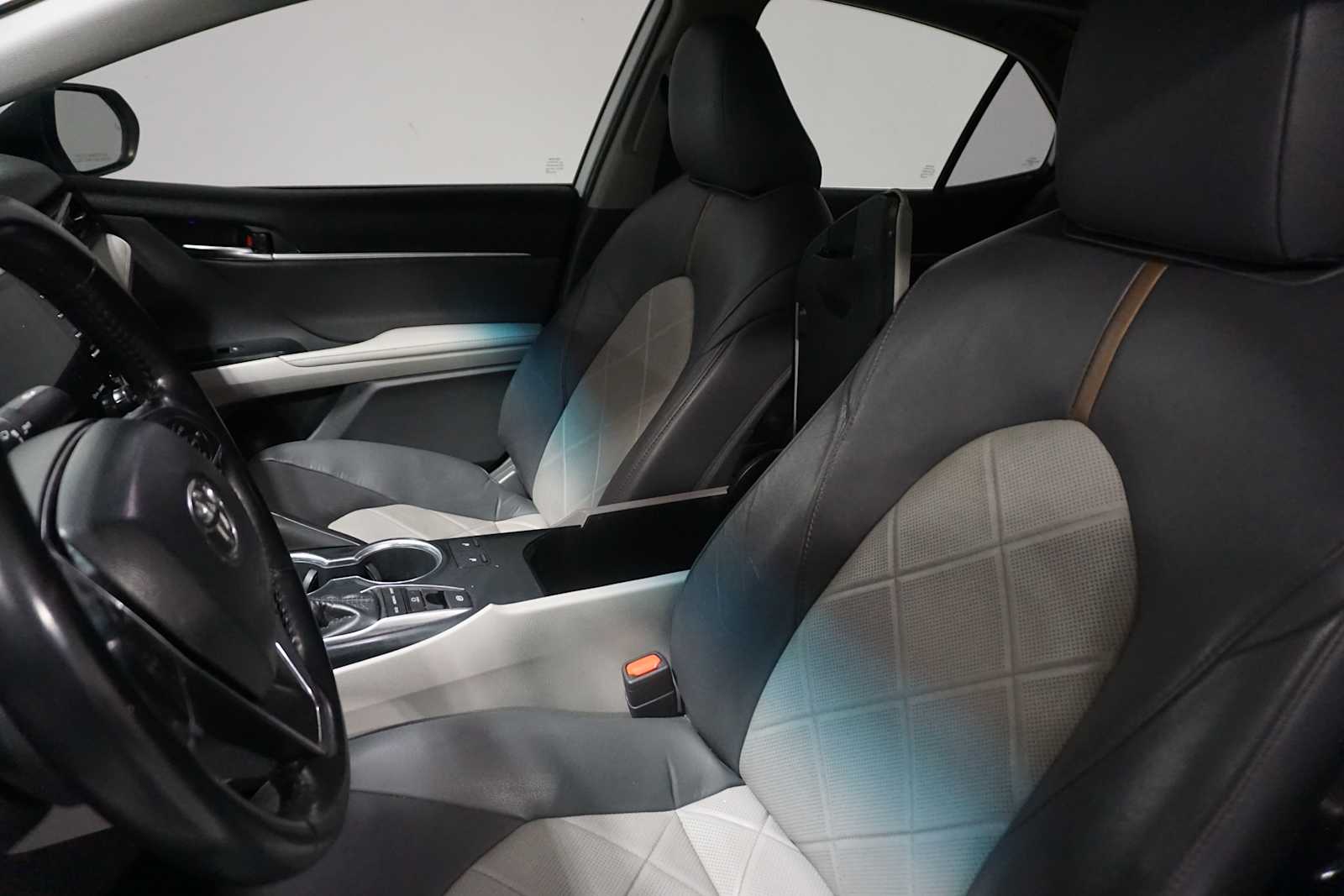 Thumbnail: 2019 Toyota Camry - 19