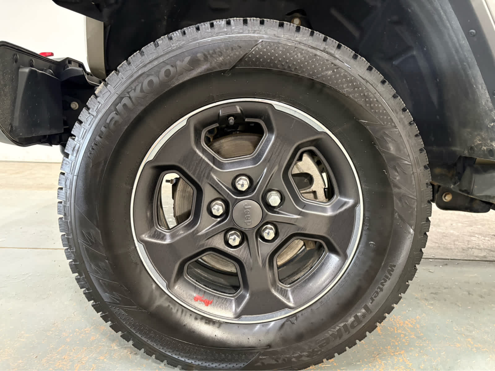 Thumbnail: 2020 Jeep Gladiator - 11