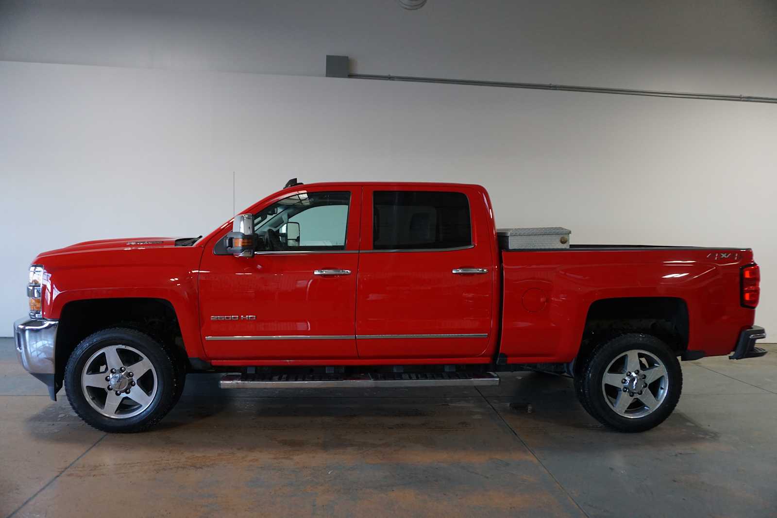 Thumbnail: 2019 Chevrolet Silverado 2500 - 3