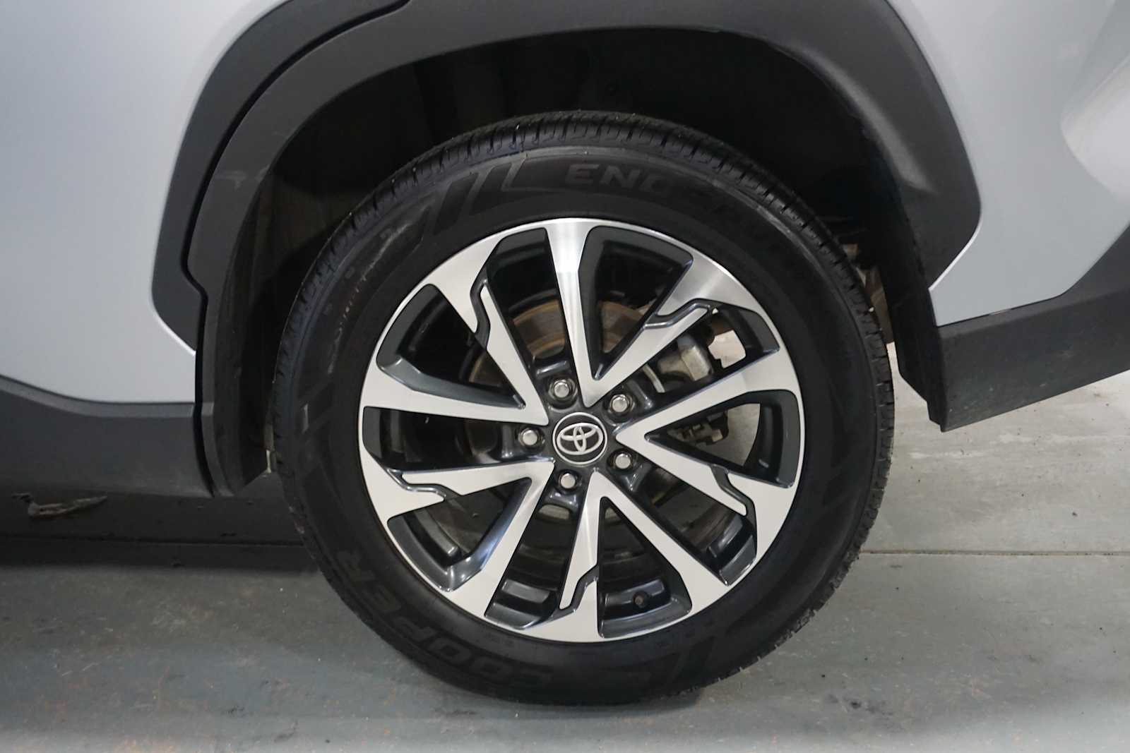 Thumbnail: 2023 Toyota Corolla Cross - 10