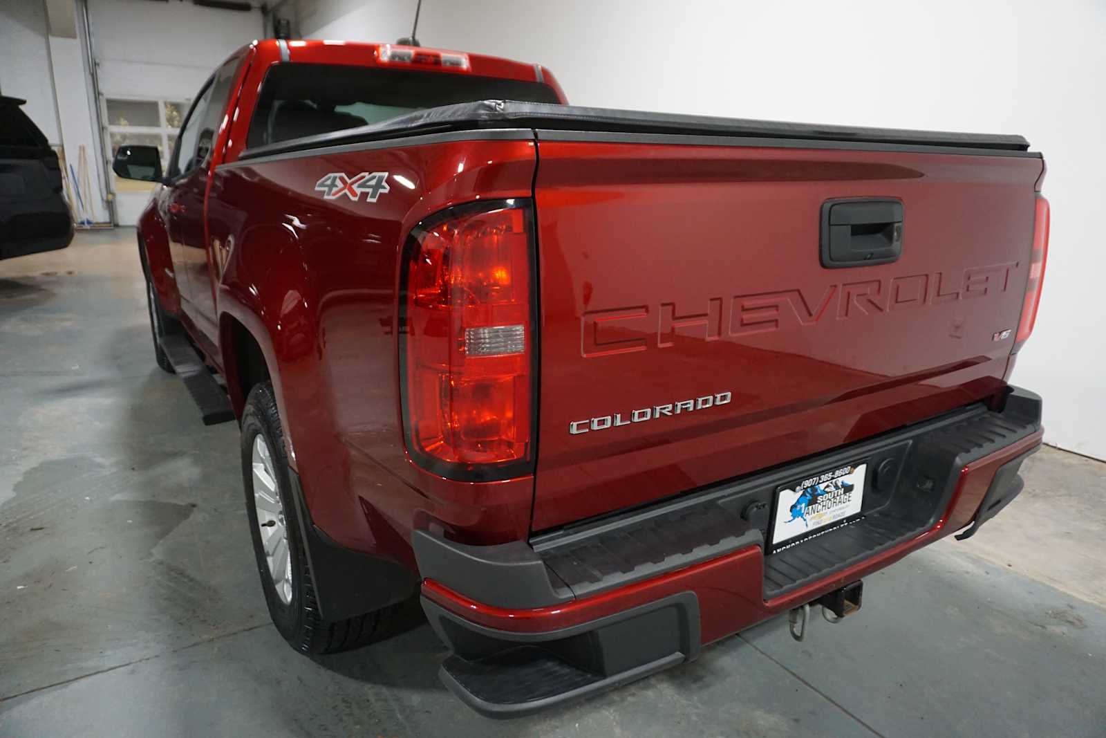 Thumbnail: 2022 Chevrolet Colorado - 3