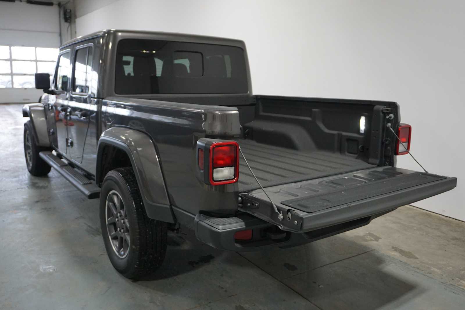 Thumbnail: 2023 Jeep Gladiator - 5