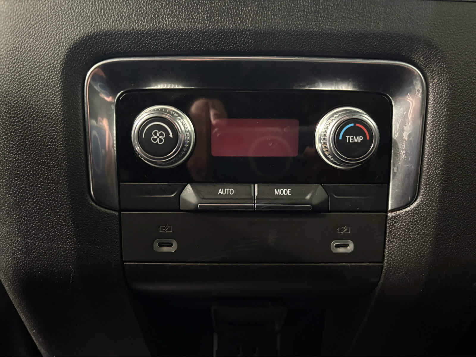 Thumbnail: 2024 GMC Yukon XL - 18