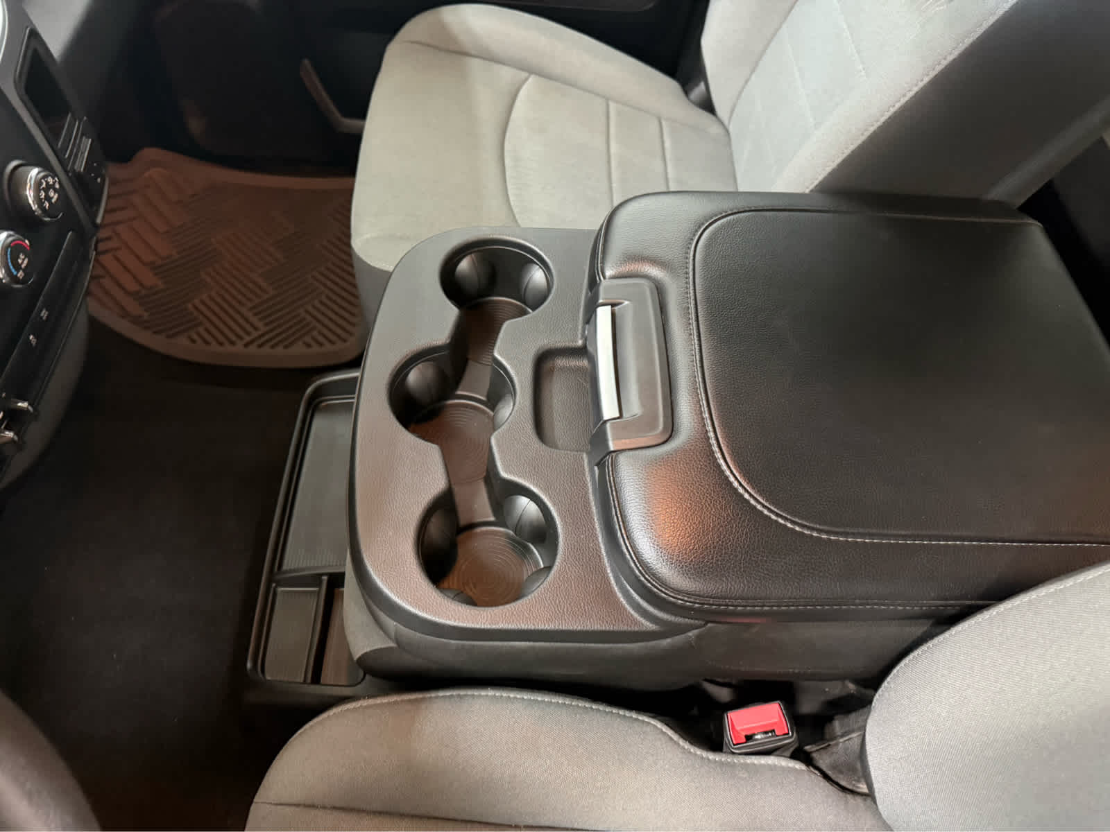 Thumbnail: 2022 RAM 1500 Classic - 23