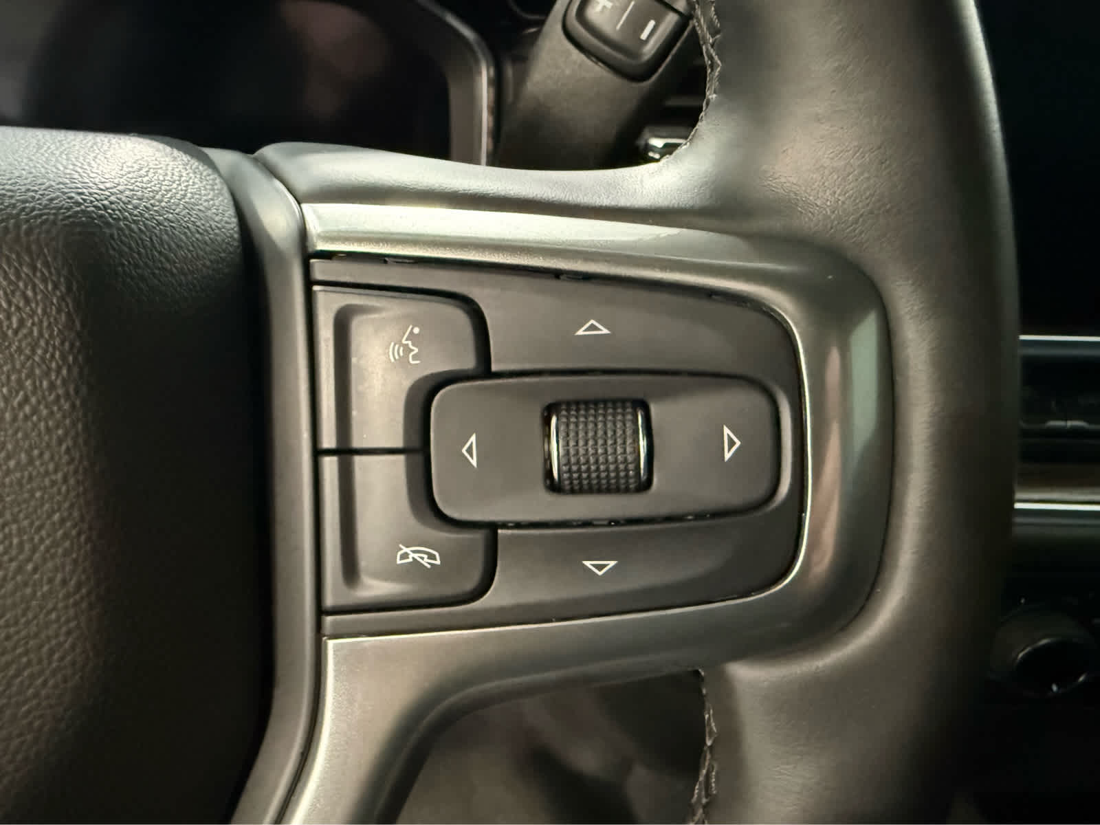 Thumbnail: 2025 Chevrolet Silverado 1500 - 18