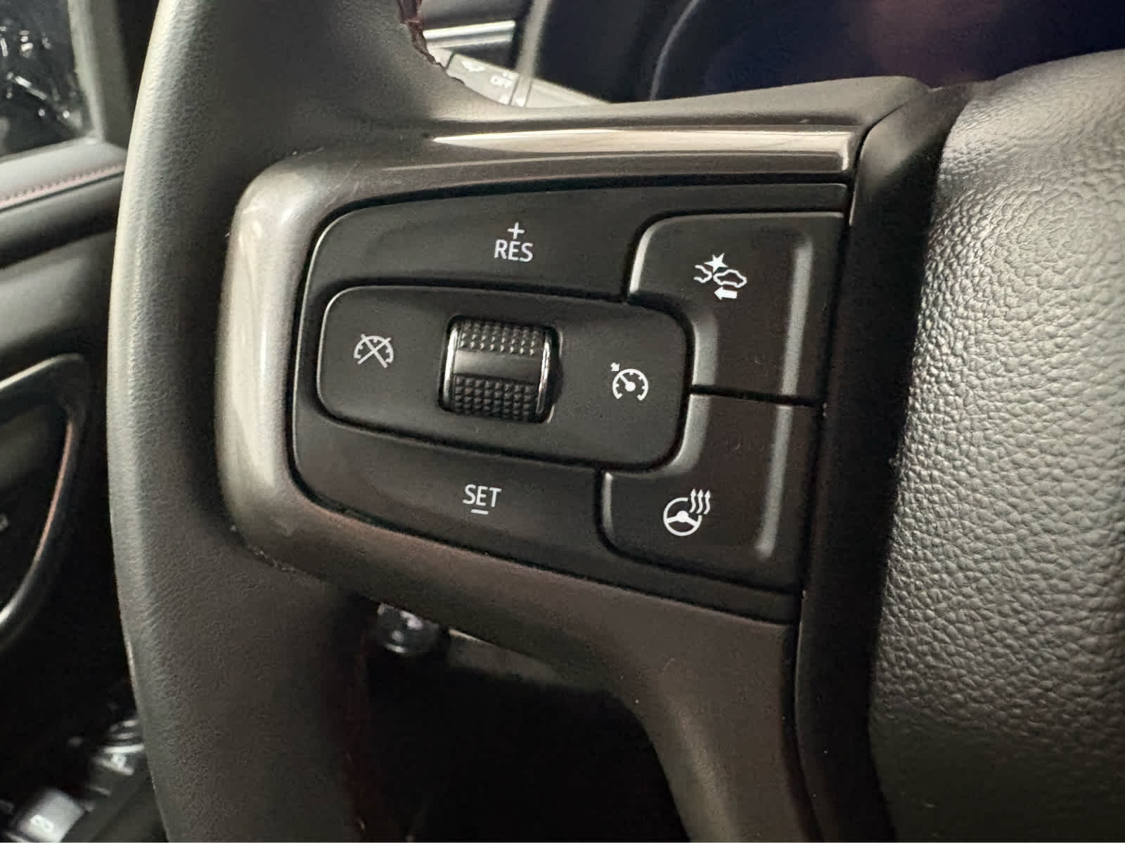 Thumbnail: 2024 Chevrolet Suburban - 20