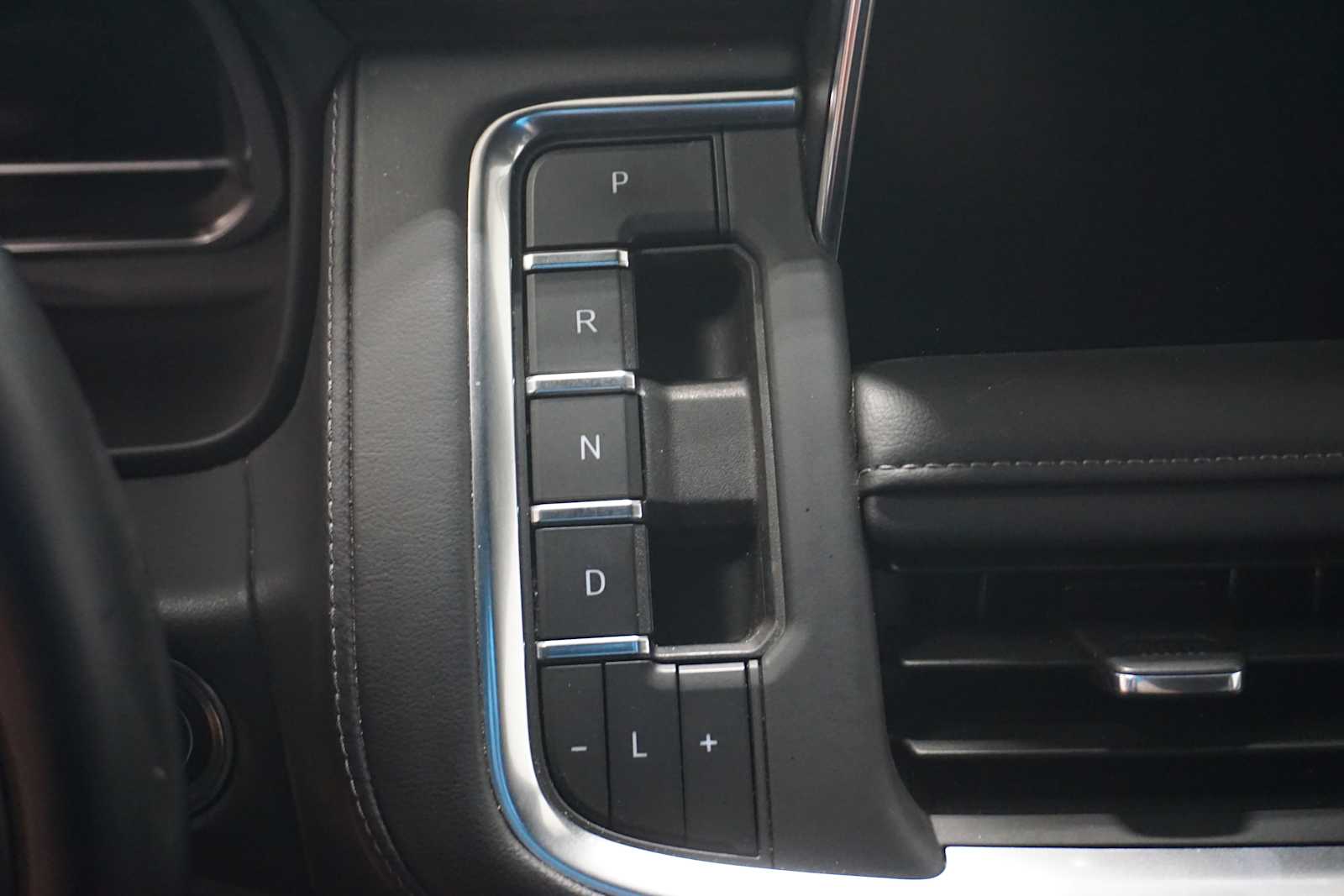 Thumbnail: 2023 Chevrolet Tahoe - 24