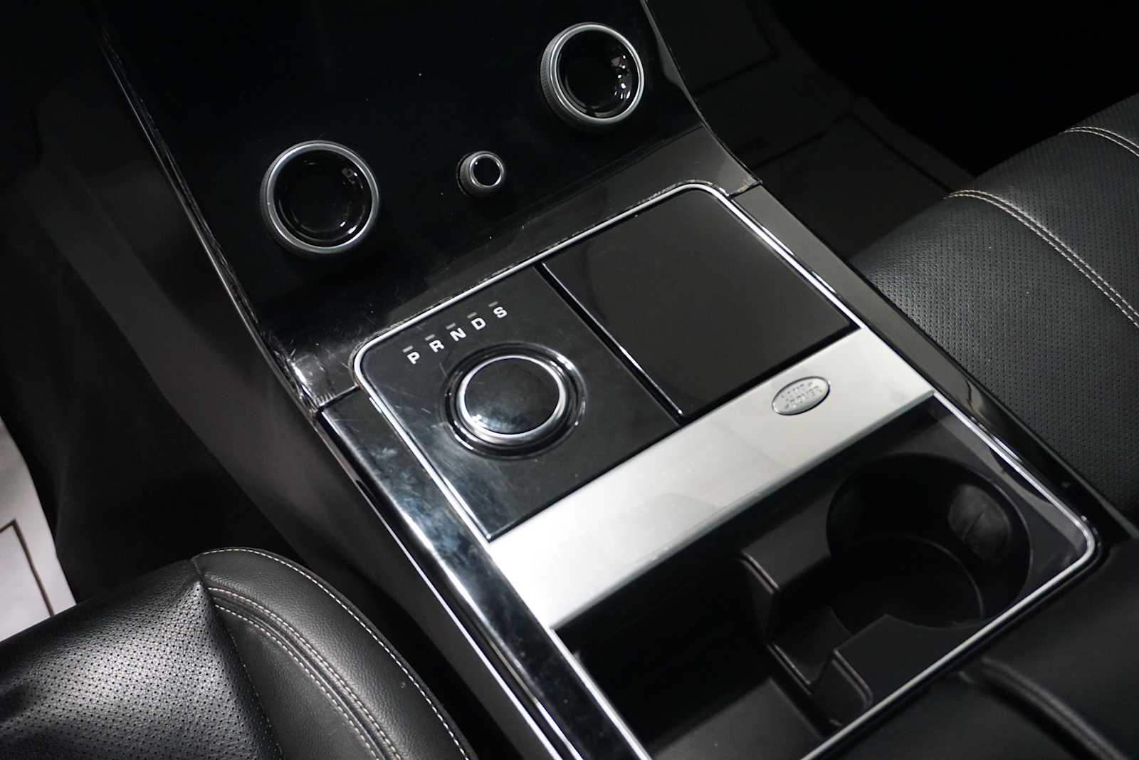 Thumbnail: 2020 Land Rover Range Rover Velar - 20