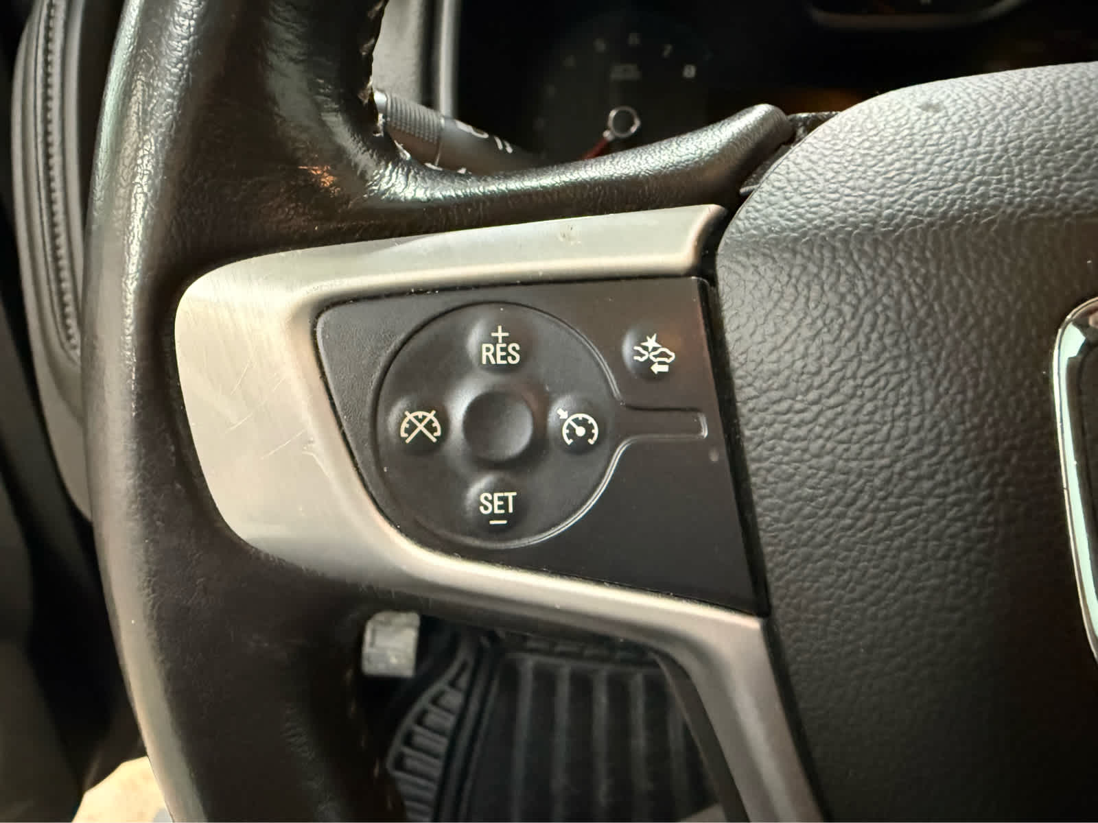 Thumbnail: 2015 GMC Canyon - 18