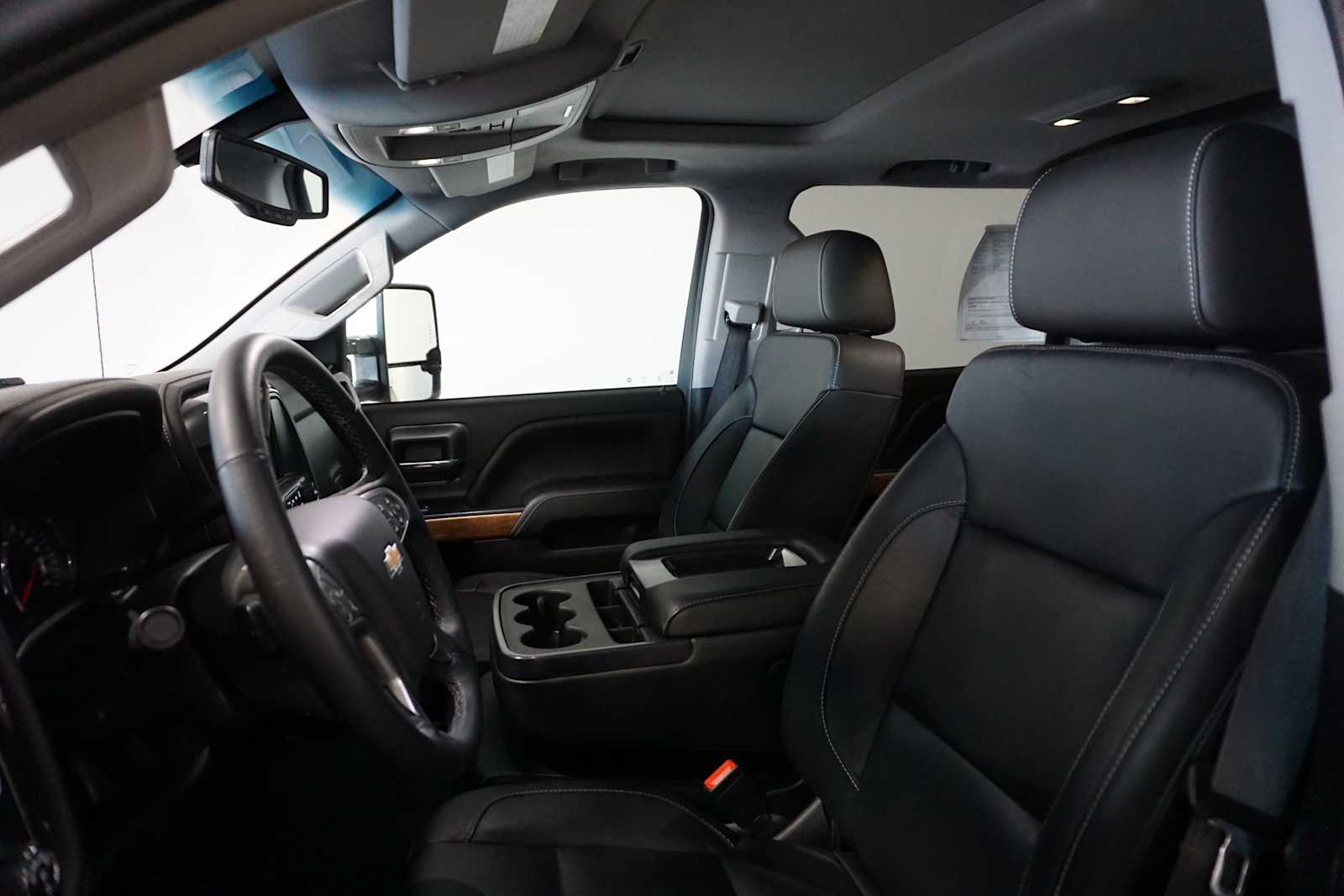 Thumbnail: 2019 Chevrolet Silverado 2500 - 14