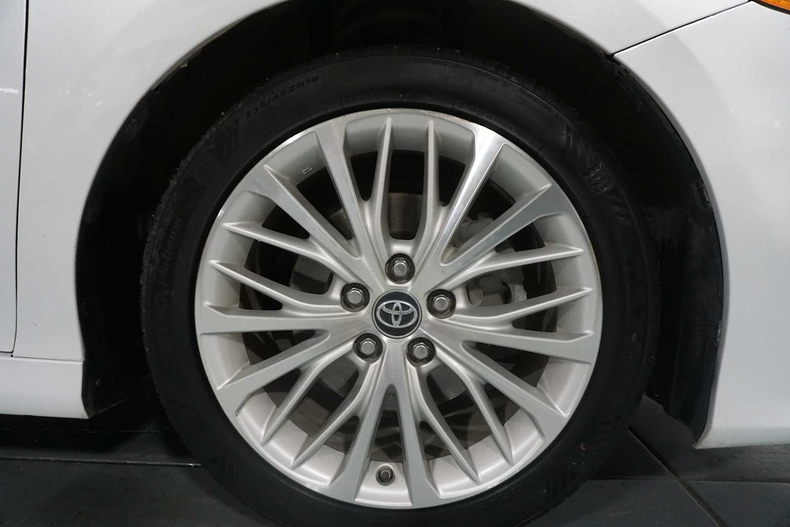 Thumbnail: 2019 Toyota Camry - 8