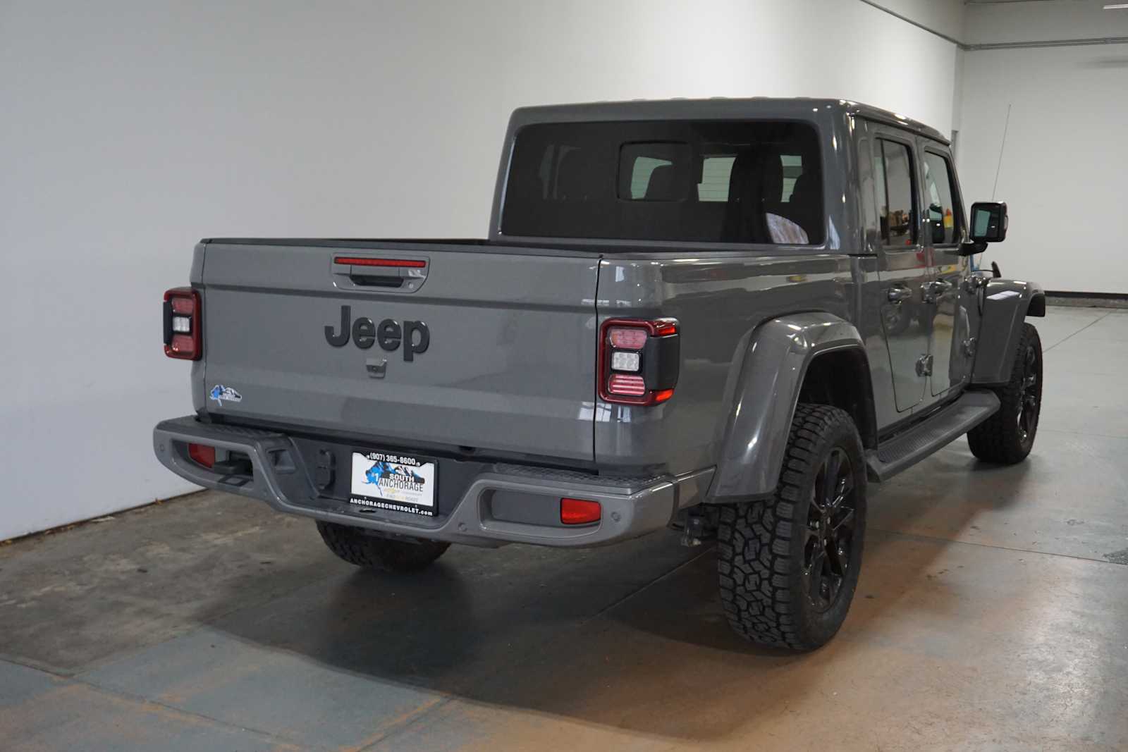 Thumbnail: 2023 Jeep Gladiator - 6