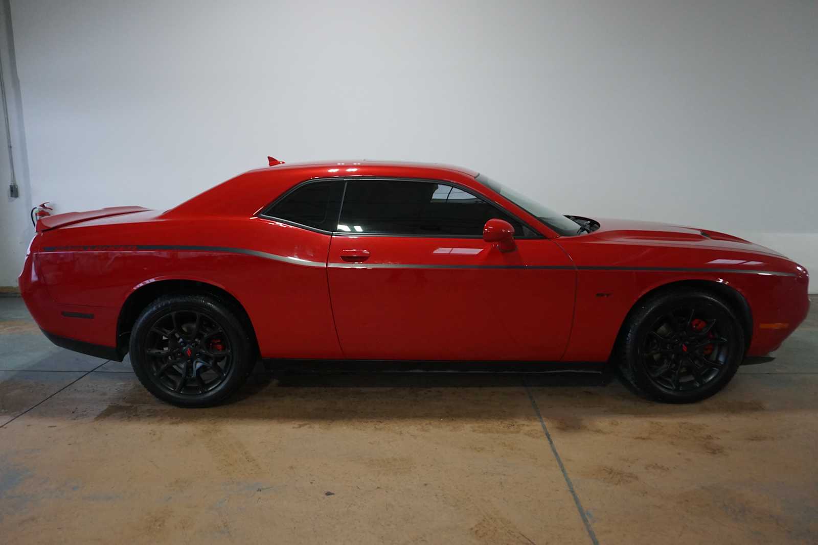 Thumbnail: 2017 Dodge Challenger - 6