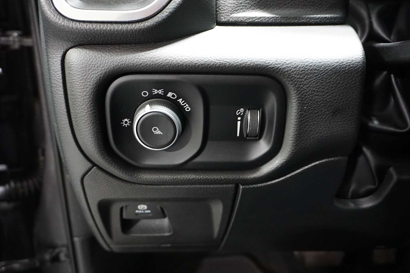 Thumbnail: 2024 RAM 1500 - 27