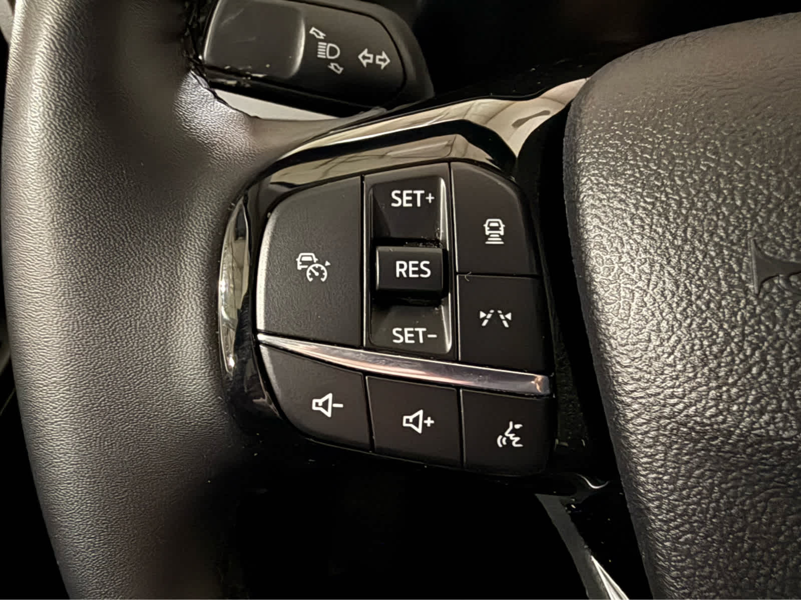 Thumbnail: 2025 Ford Escape - 19