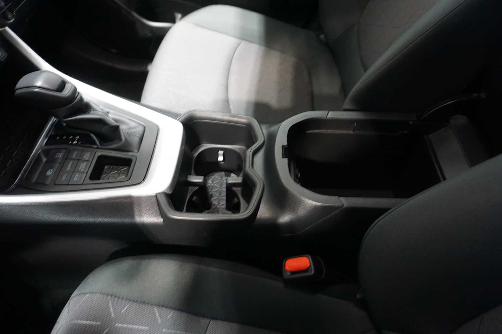 Thumbnail: 2023 Toyota RAV4 - 21