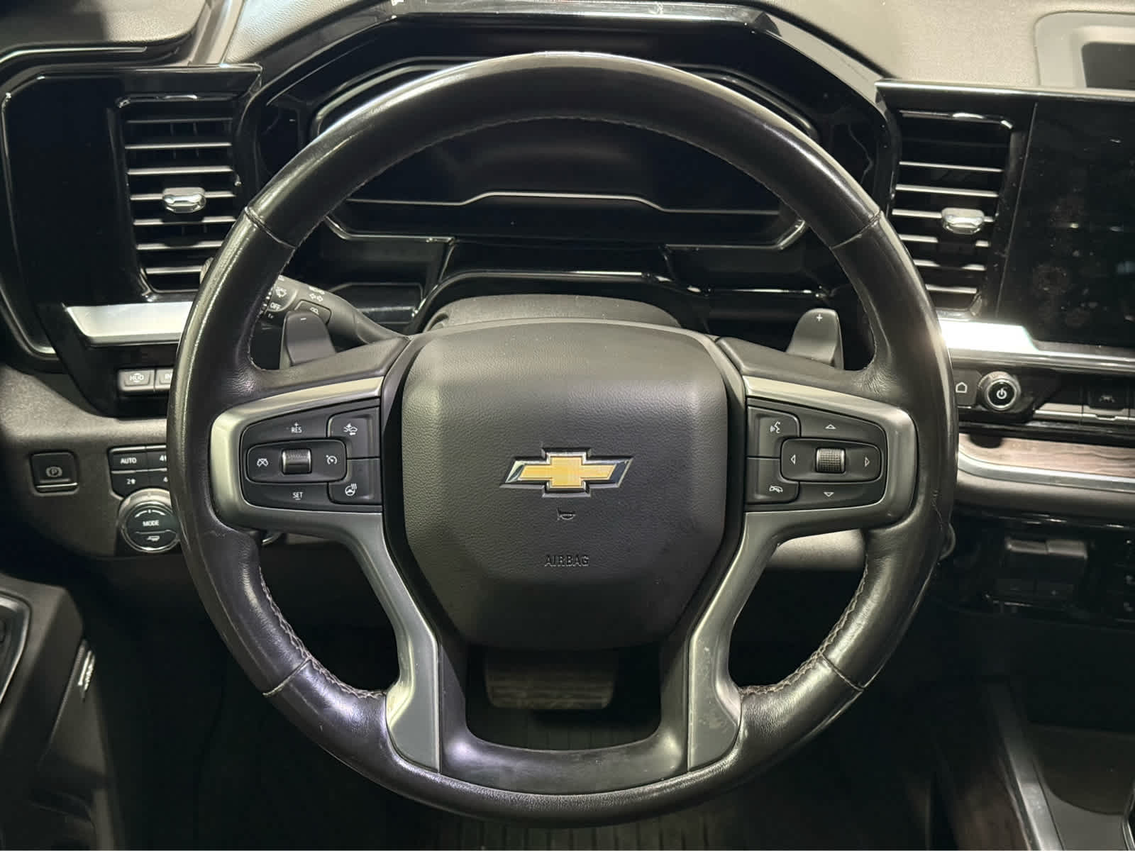 Thumbnail: 2022 Chevrolet Silverado 1500 - 18