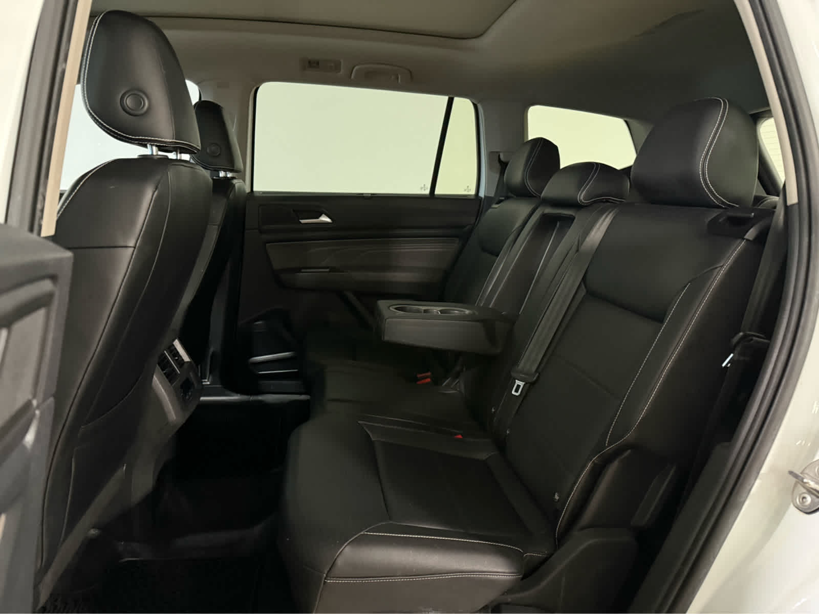 Thumbnail: 2021 Volkswagen Atlas - 16