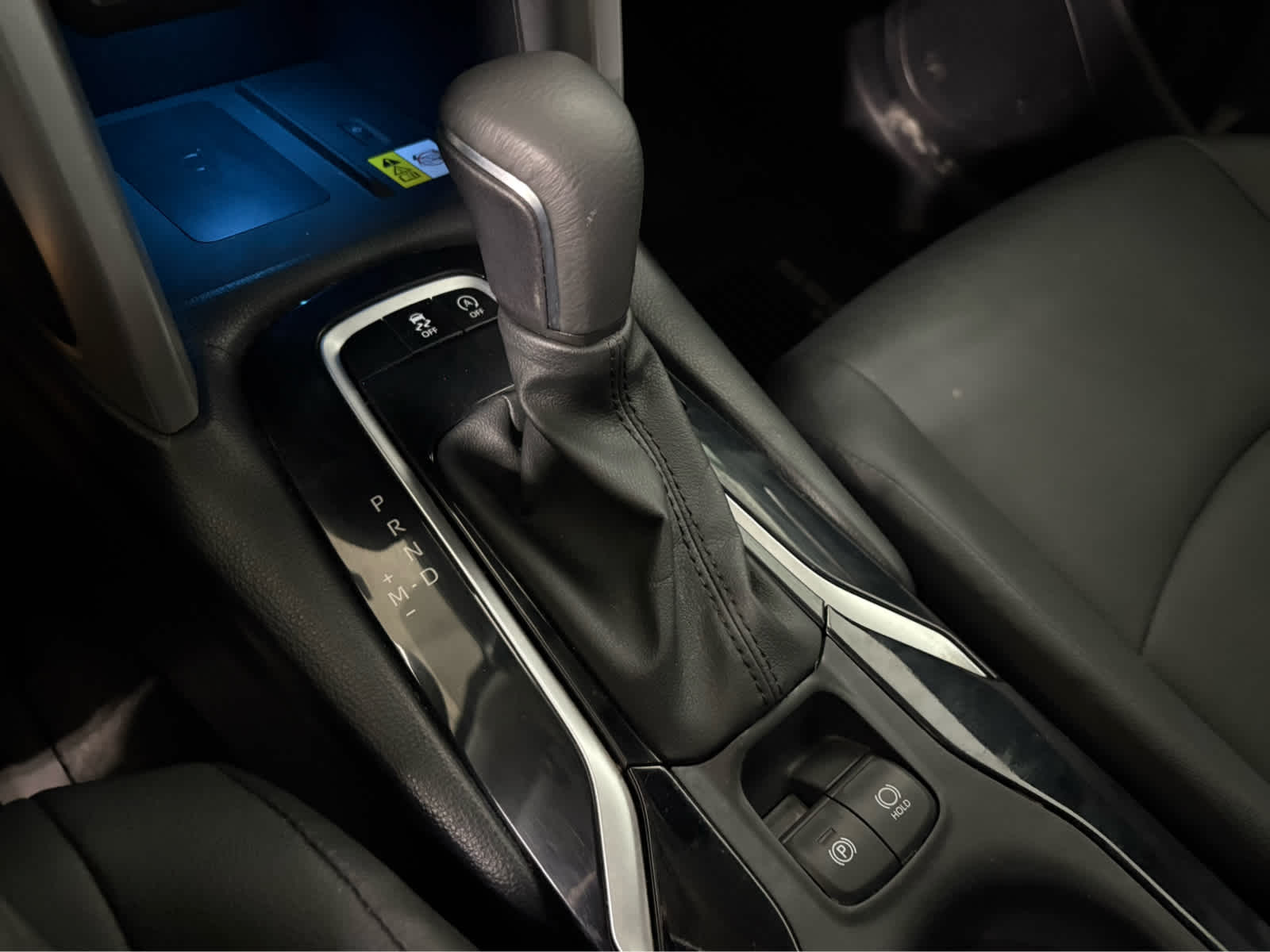 Thumbnail: 2023 Toyota Corolla Cross - 25