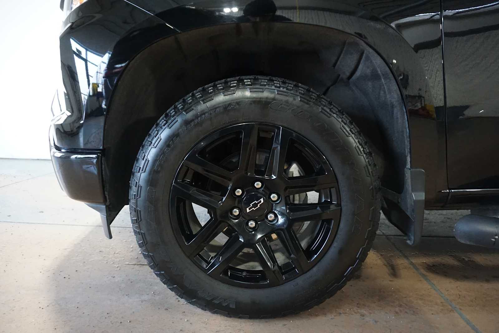 Thumbnail: 2024 Chevrolet Silverado 1500 - 9