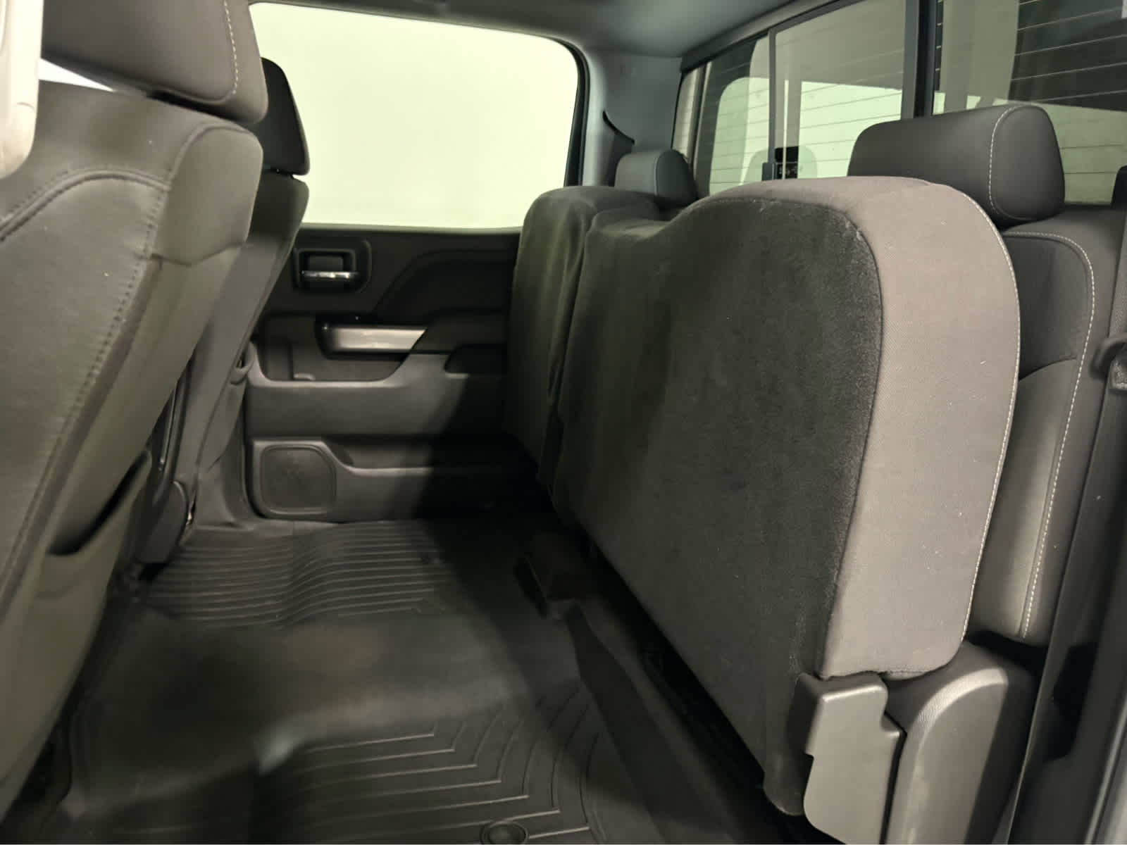 Thumbnail: 2018 Chevrolet Silverado 1500 - 16