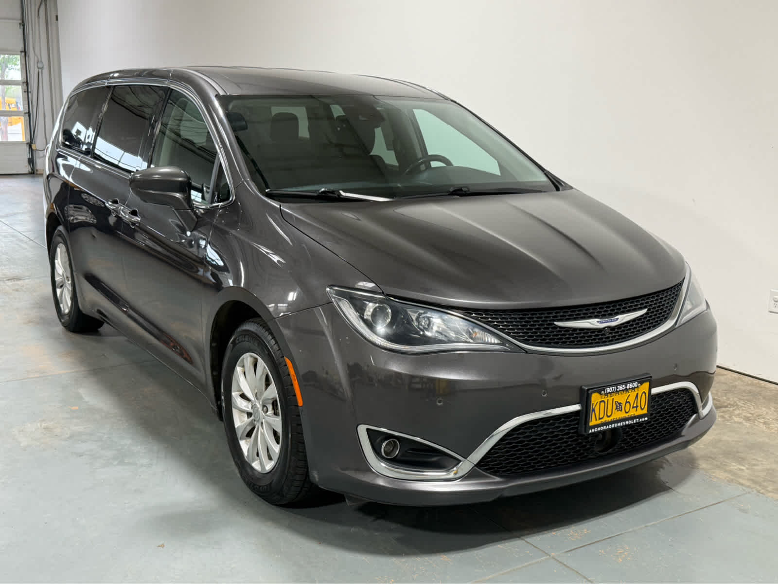 Thumbnail: 2019 Chrysler Pacifica - 5