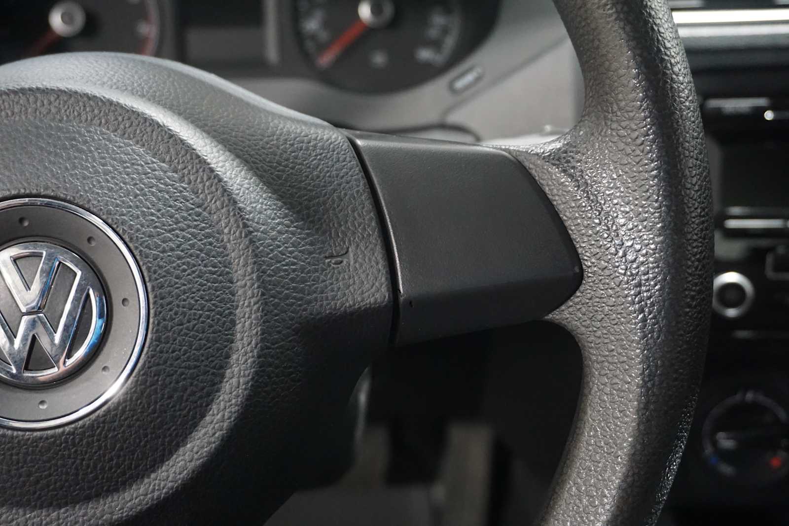 Thumbnail: 2013 Volkswagen Jetta - 22