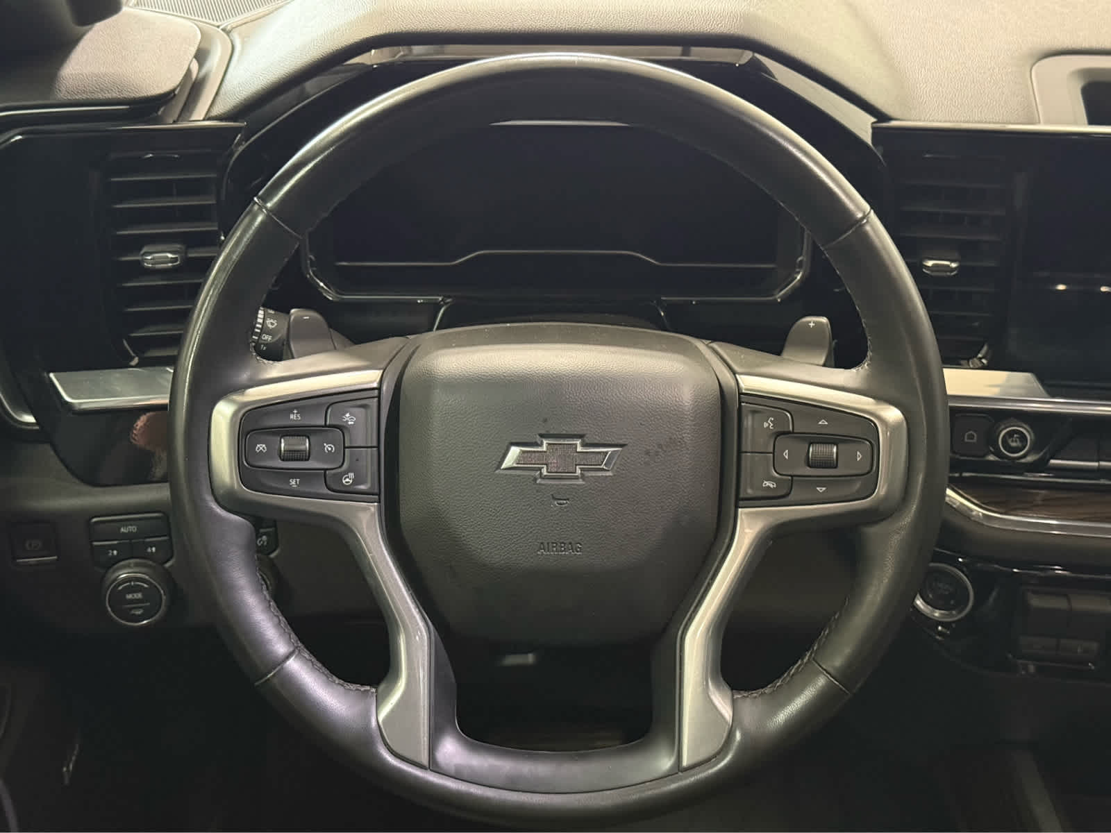 Thumbnail: 2023 Chevrolet Silverado 1500 - 18