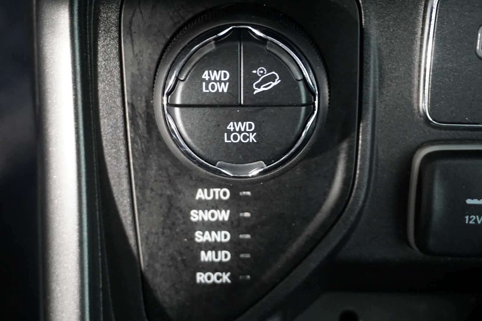 Thumbnail: 2019 Jeep Compass - 24