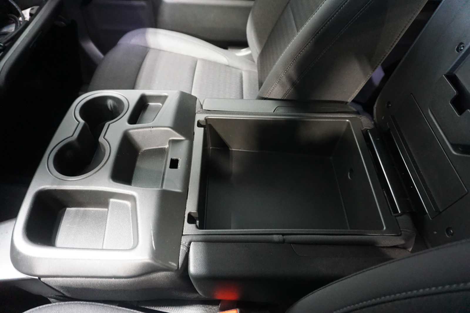 Thumbnail: 2024 Chevrolet Silverado 1500 - 21