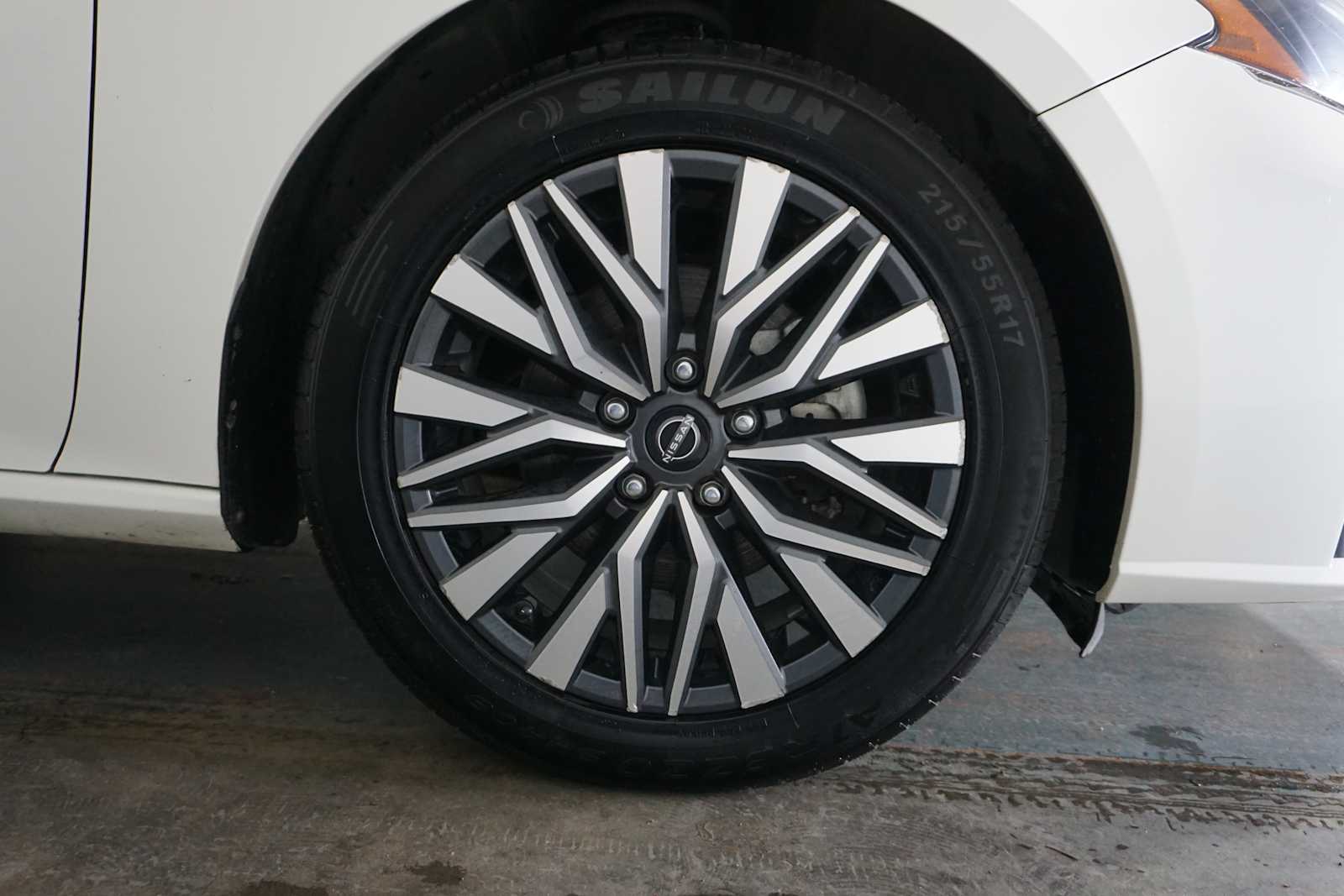 Thumbnail: 2023 Nissan Altima - 11