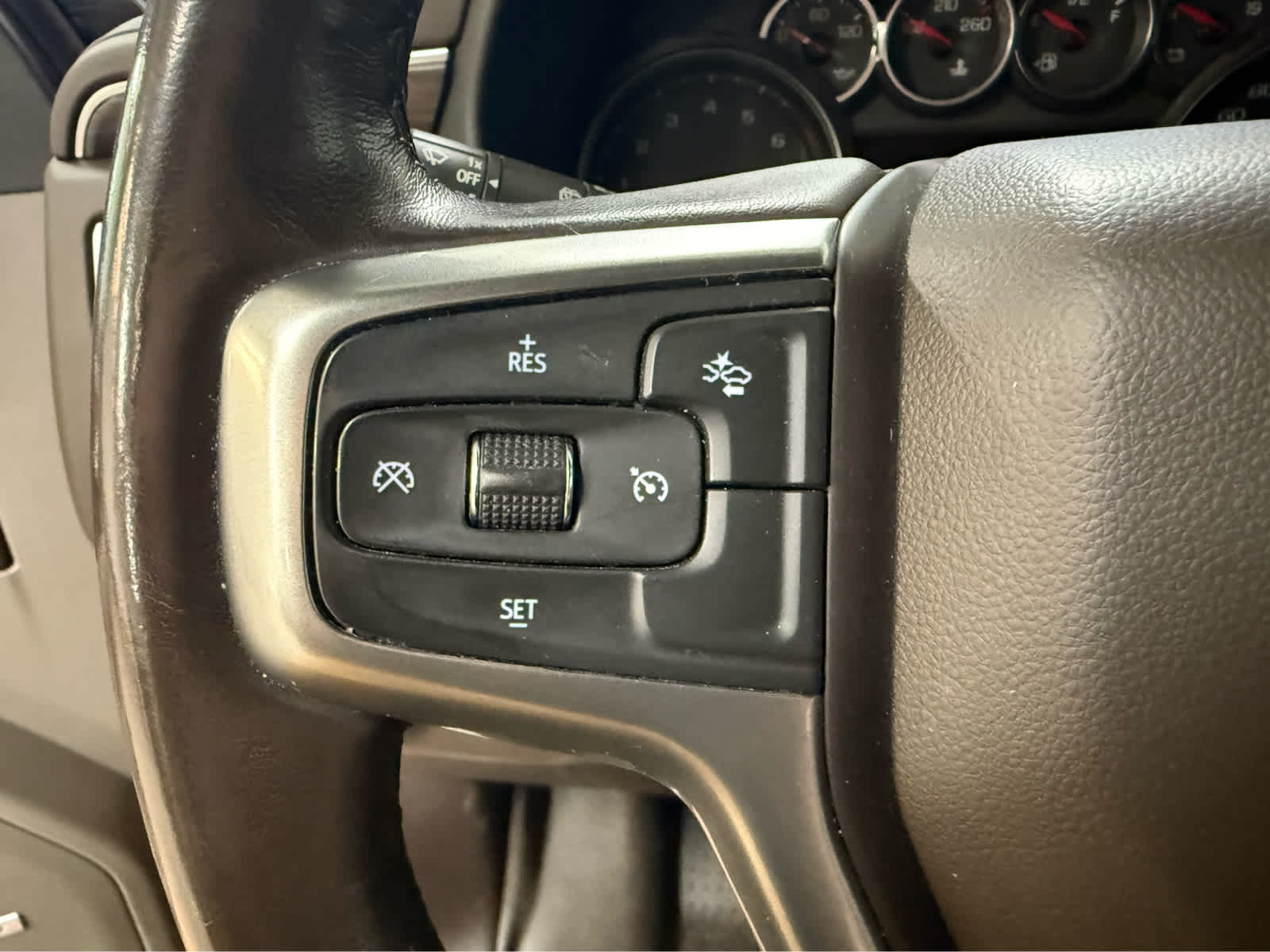 Thumbnail: 2021 Chevrolet Tahoe - 18