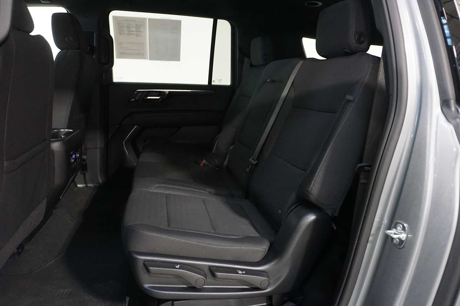 Thumbnail: 2025 Chevrolet Suburban - 17