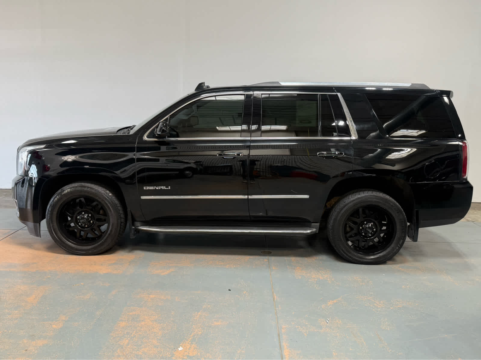 Thumbnail: 2016 GMC Yukon - 2